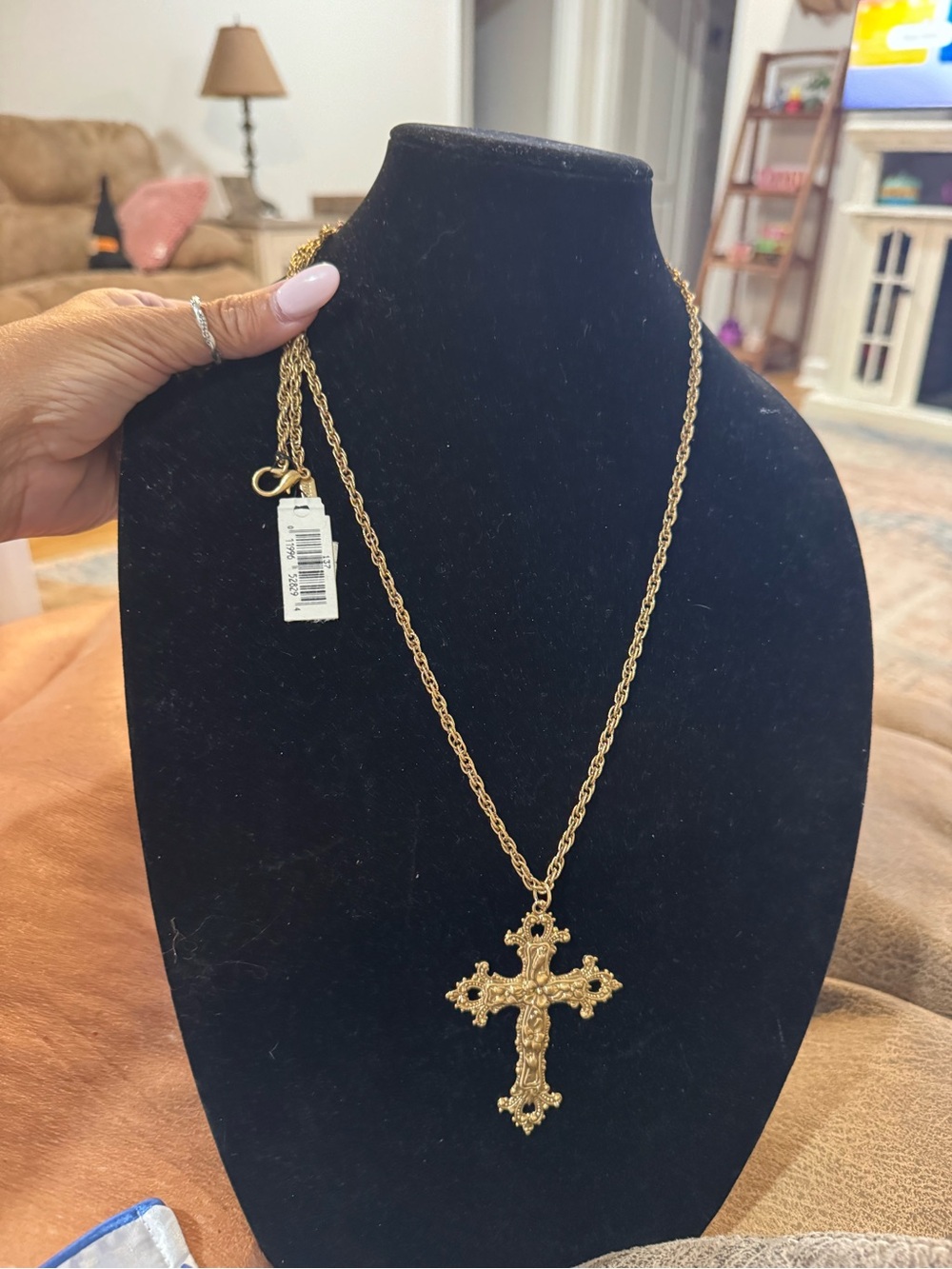 Gold Cross Pendant Necklace - Women's Fashion Jewelry